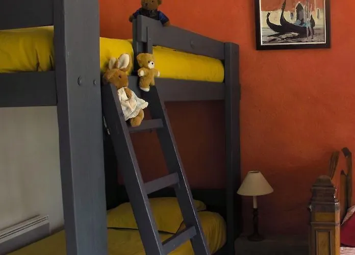 Alojamento de Acomodação e Pequeno-almoço La Blanchisserie 3*