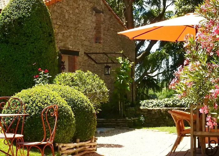 Alojamento de Acomodação e Pequeno-almoço La Blanchisserie 3*